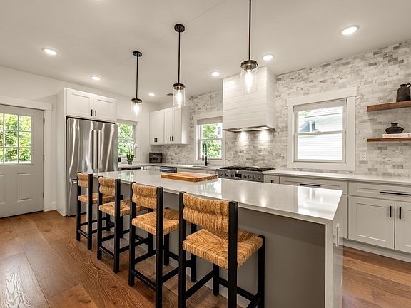 2nd image of 13 Grand View Ave #2