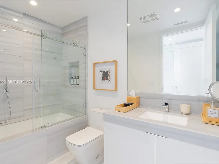 17975 Collins Ave #502 — Photo 38