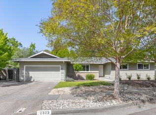 2323 Warwick Dr, Santa Rosa, CA 95405