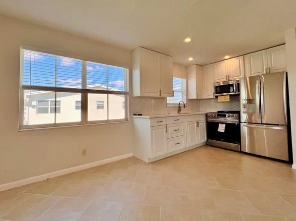 152 Chatham G, West Palm Beach, FL 33417