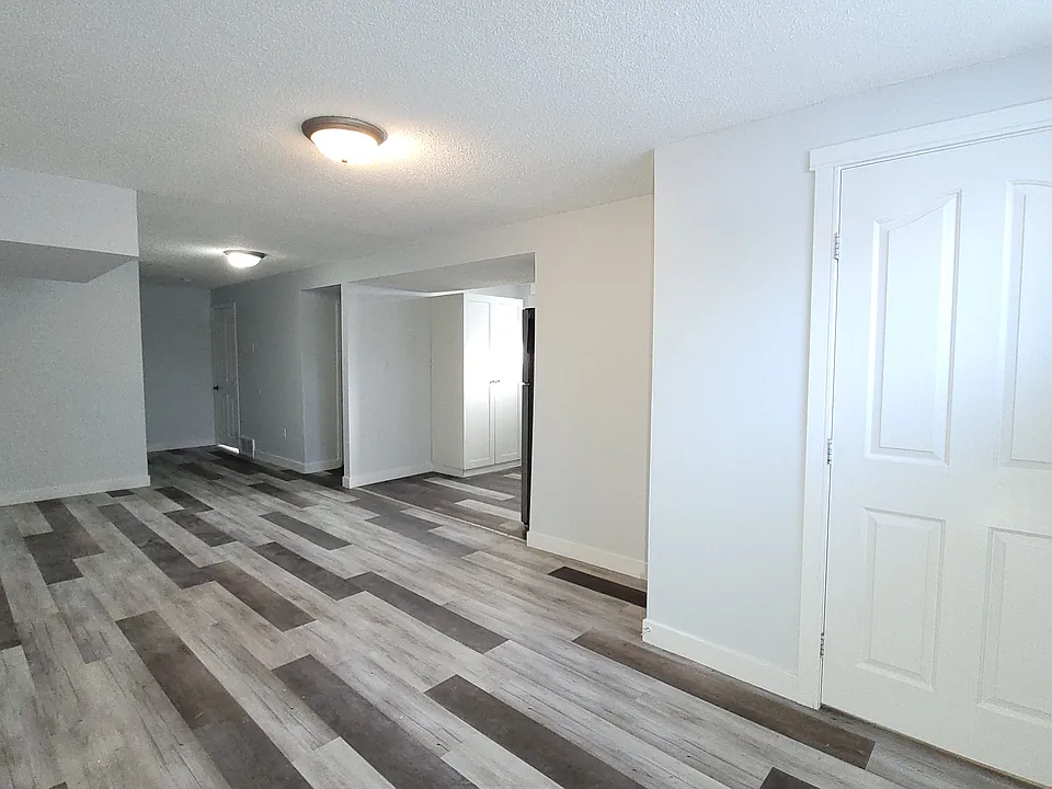 343 N Penworth Way SE