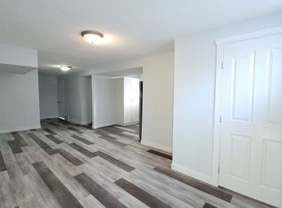 343 N Penworth Way SE, Calgary, AB T2A4G1