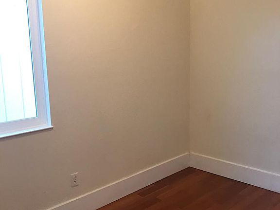 4th image of 228 Macdonald Ave