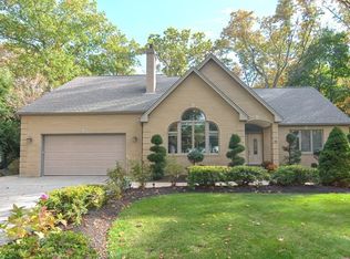 28 Raeburn Dr, Attleboro, MA 02703