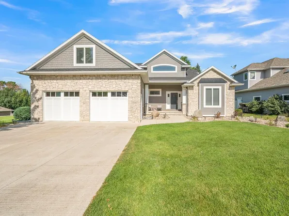 15595 Landings Ave, Spirit Lake, IA 51360