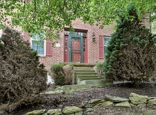 2647 W Springfield Rd, Glen Rock, PA 17327