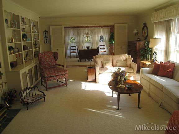 3rd image of 83 Blairmoor Ct