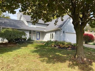 2388 Island View Dr, West Bloomfield, MI