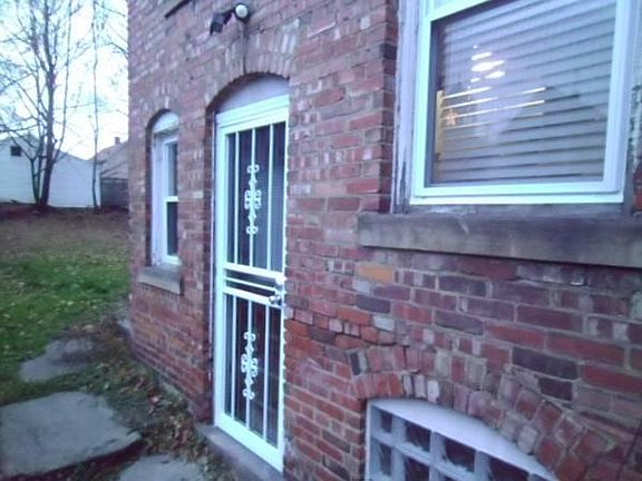 2nd image of 3541 Trent Ave