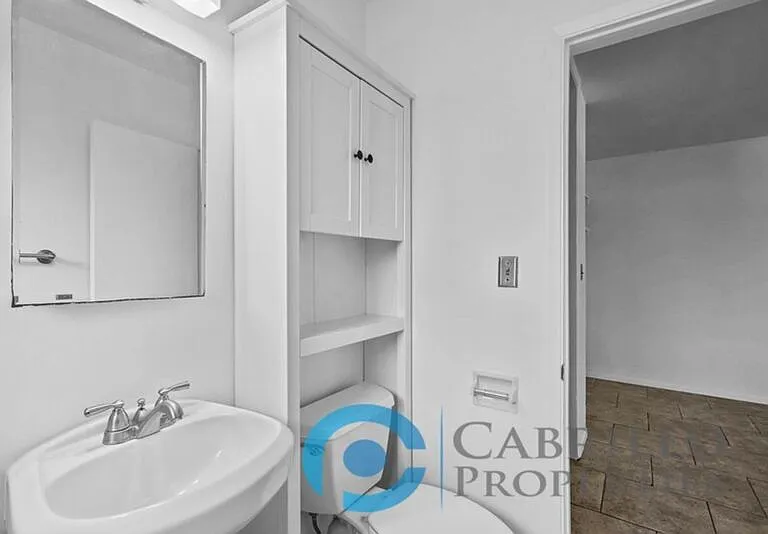 2110 Bacon St #8 — Photo 14