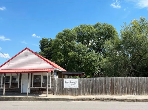 111 Cypress St, Essex, MO 63846