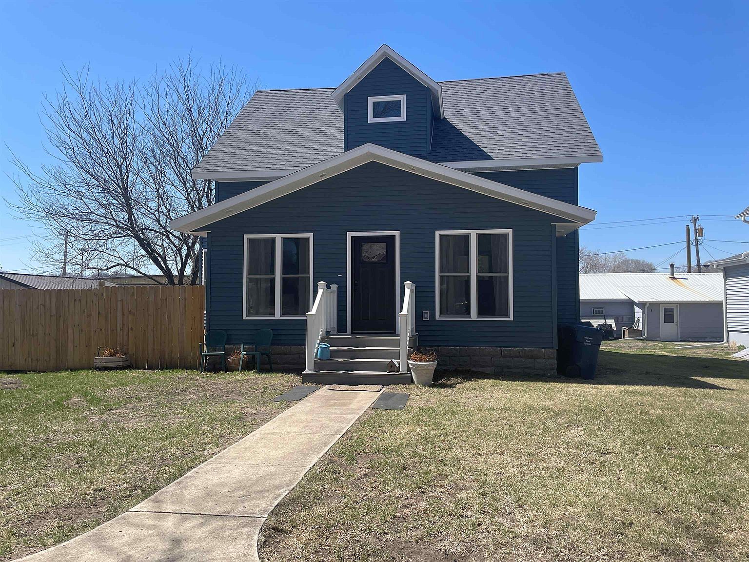 209 Pine St, Peterson, IA 51047 Zillow