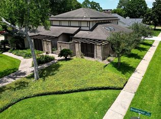 16329 Brook Forest Dr, Houston, TX 77059