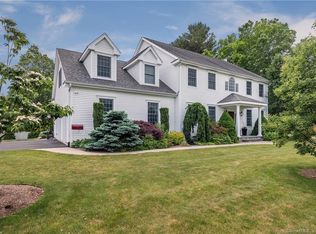 84 Church St, Old Saybrook, CT 06475