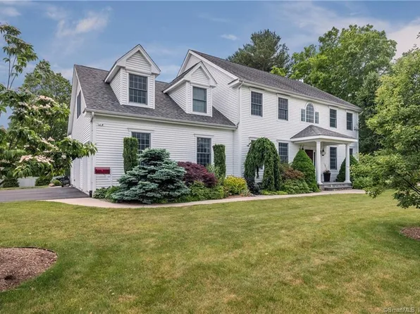 84 Church Street, Old Saybrook, CT 06475