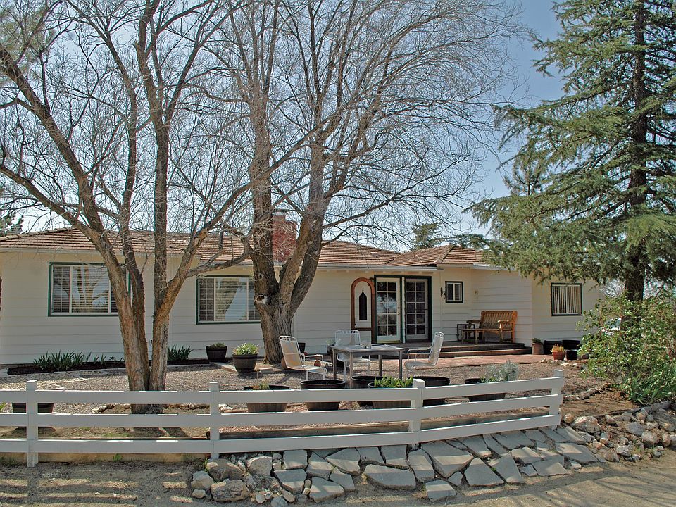1st image of 37560 Cruces Dr