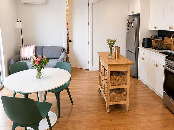 2nd image of 2138 Bedford Ave #4B
