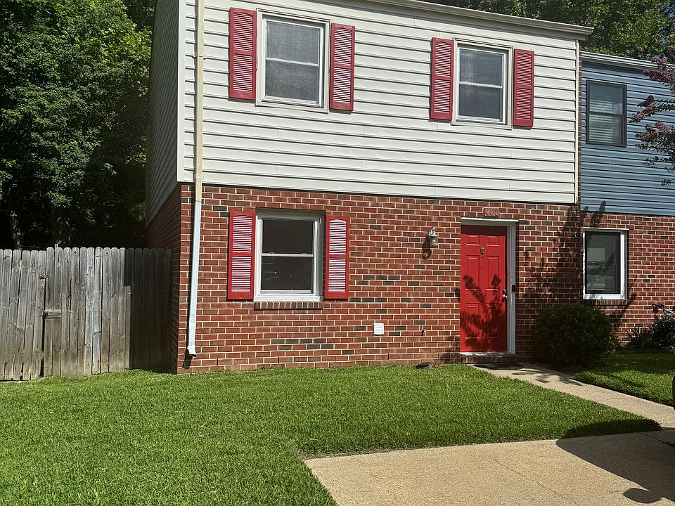 1st image of 405 Longleaf Rd