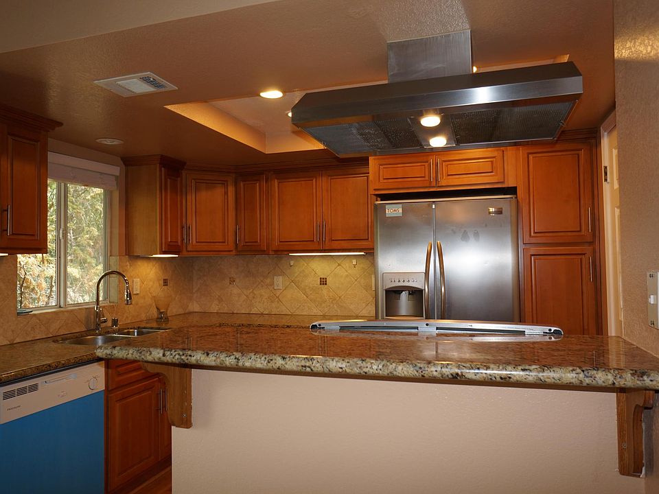 1st image of 1072 Summershore Ct