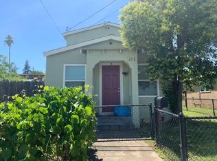 2118 Court St, Redding, CA 96001