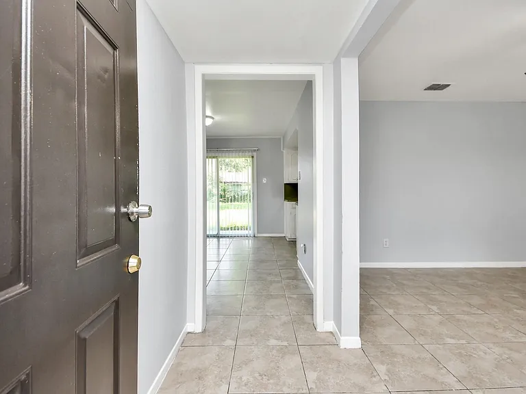 3806 Charriton Dr — Photo 4