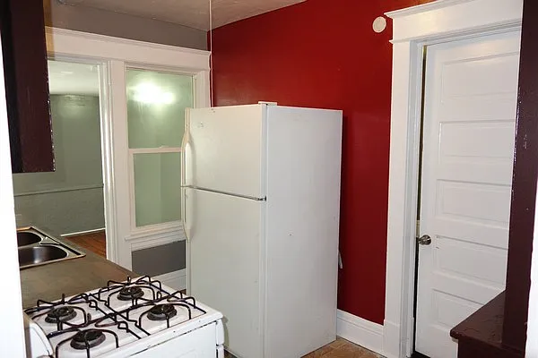 90 Winifred St W — Photo 28