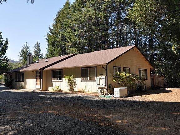 2nd image of 8070 Uva Dr