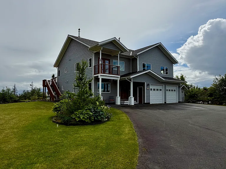 17019 Island View Dr — Photo 2
