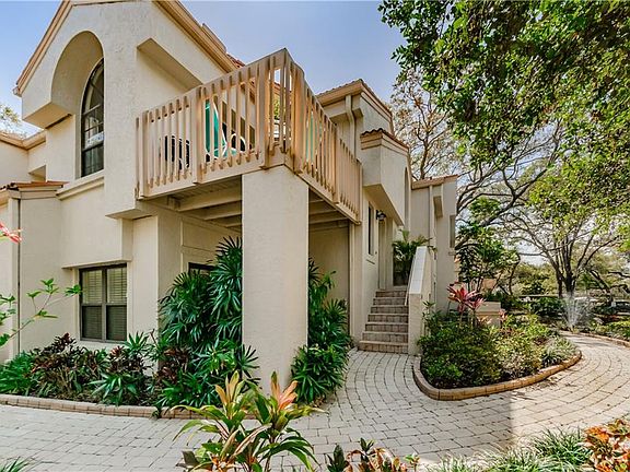2nd image of 310 Los Prados Dr #310