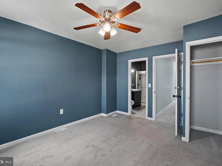 324 Oldham St — Photo 17