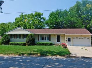 904 Northwestern Dr, Storm Lake, IA 50588