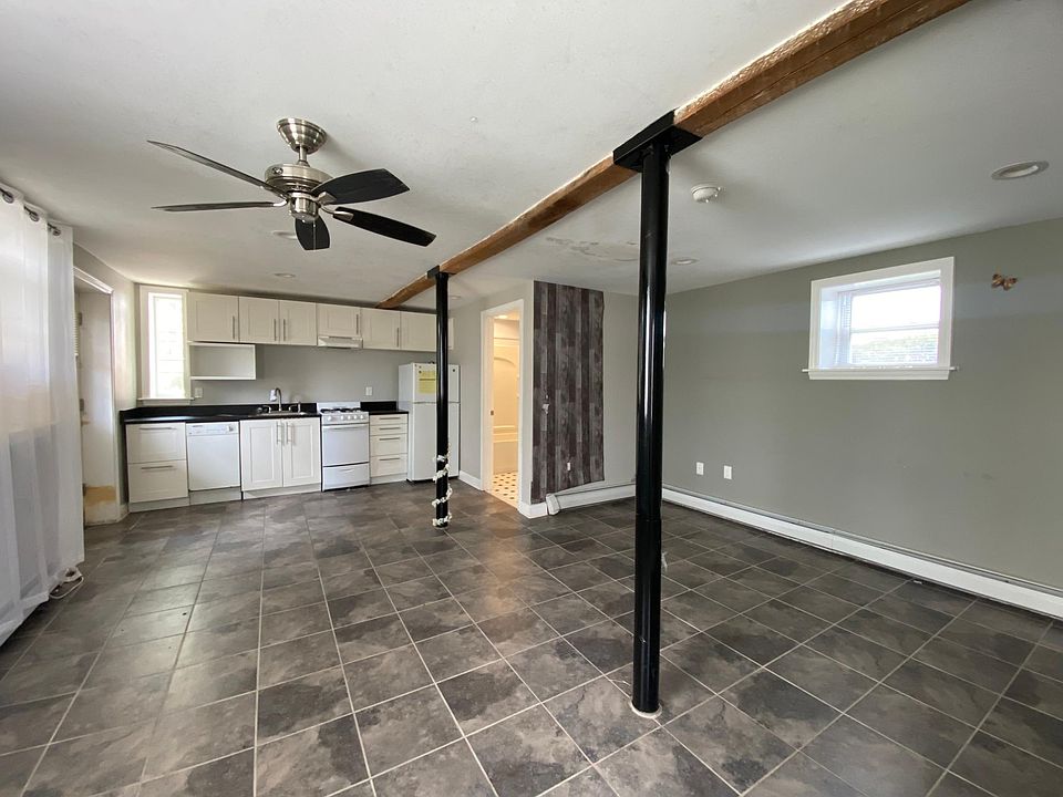 2nd image of 1686 State St #Basement