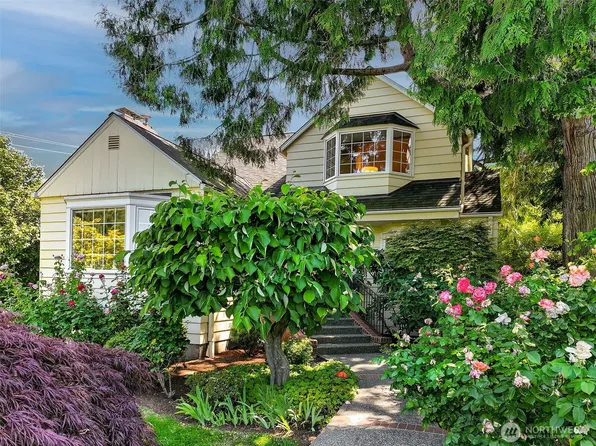 4412 43rd Avenue NE, Seattle, WA 98105