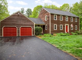 3 Pinecrest Dr, York, ME 03909