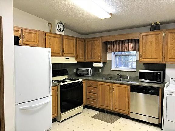 2nd image of 1133 Lullaby Ln