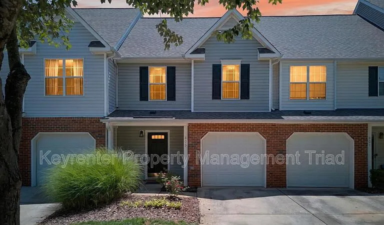 805 Creek Crossing Trl — Photo 20