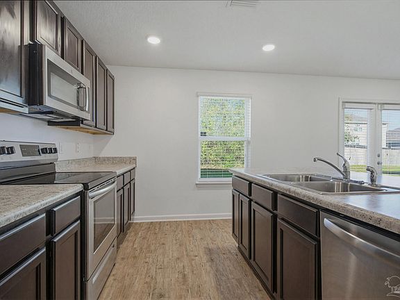 4th image of 5894 Blackhorse Cir