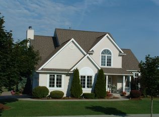 15 Clermont Ct, Lancaster, NY