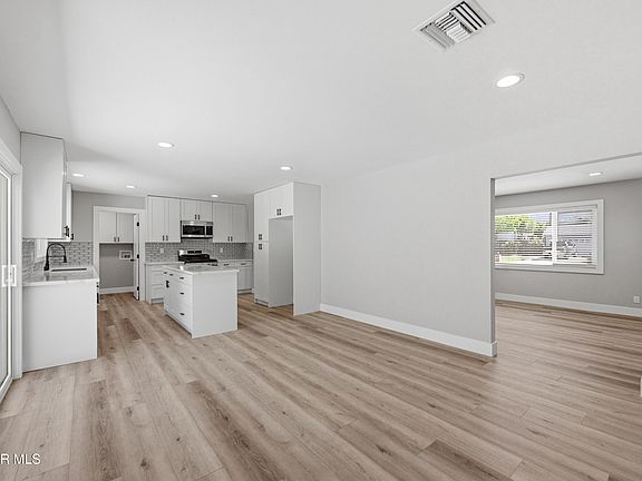 5th image of 3031 Shirley Dr