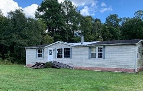 3rd image of 1915 Leisure Ln