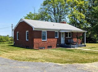 1482 Orange Rd, Pratts, VA 22731