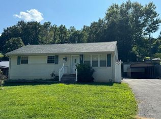 5923 Merriman Rd, Roanoke, VA 24018