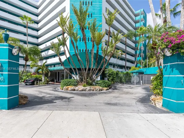 1700 NW North River Dr APT 708, Miami, FL 33125