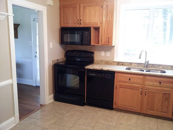 4th image of 9005 Michaux Ln