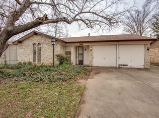 2116 Lake By Dr, Irving, TX 75060