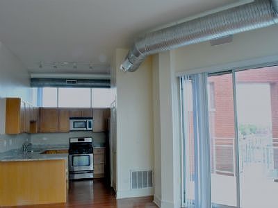 2nd image of 2014 N Milwaukee Ave APT 205