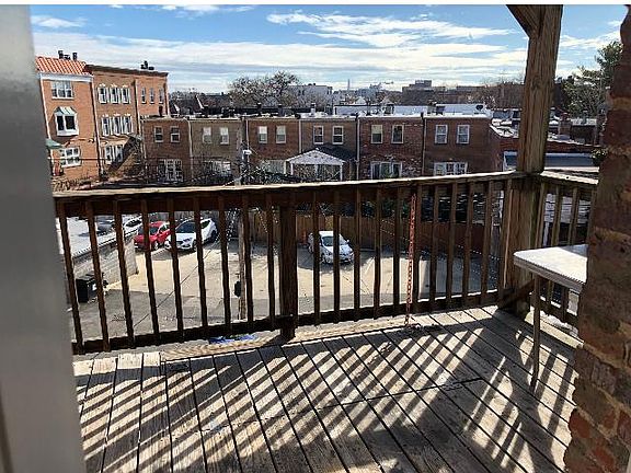 Beautiful deck in the city
