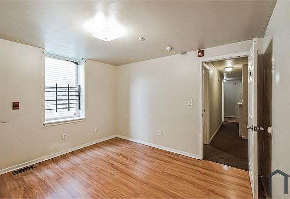 4th image of 1417 N 18th St Unit C