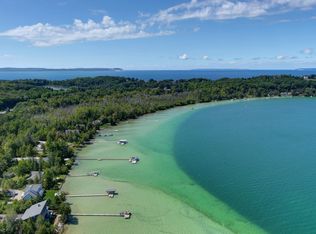 4537 E Duck Lake Rd, Lake Leelanau, MI 49653