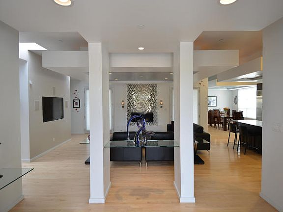 4th image of 3612 Conrado Ln NW